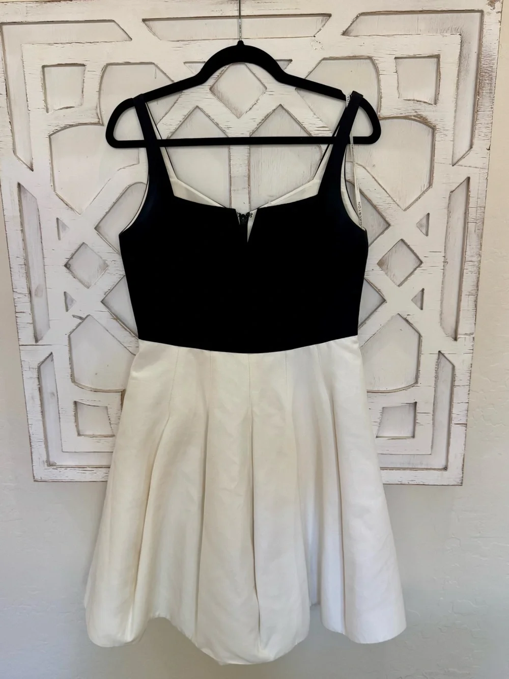 Halston Heritage Sleeveless Geo-Necked Colorblock Cocktail Dress